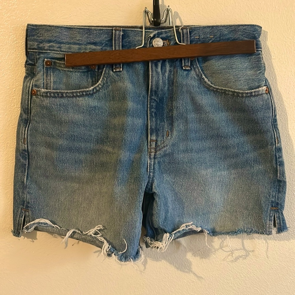 PreOwned Madewell 100% Cotton Relaxed Mid Length Denim Shorts...Size: 26